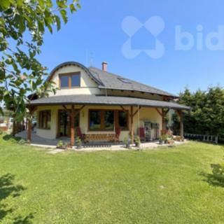 Prodej rodinného domu 230 m² Černíky