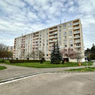 Prodej bytu 4+1 92 m² Hradec Králové Nový, Mandysova