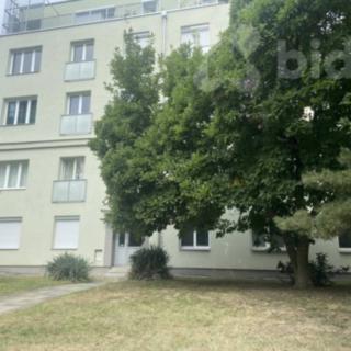 Pronájem bytu 3+kk 75 m² Praha