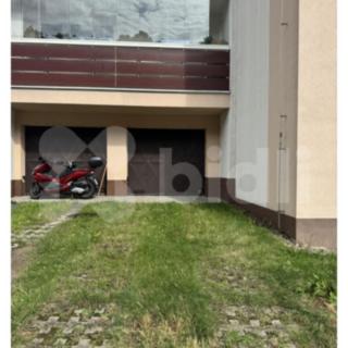 Prodej garáže 15 m² Praha Prosek, Stoupající