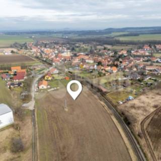Prodej stavební parcely 2 057 m² Kleneč