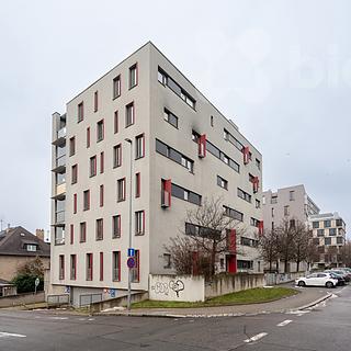 Pronájem bytu 1+kk a garsoniéry 38 m² Praha Podolí, K sídlišti