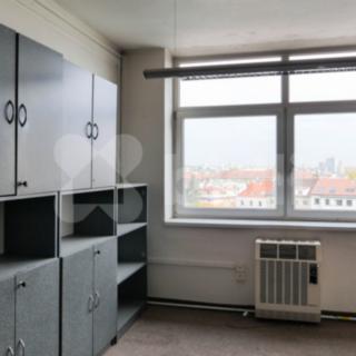 Pronájem kanceláře 165 m² Praha
