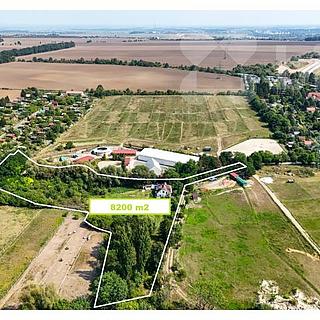 Prodej stavební parcely 1700 m&sup2; Praha