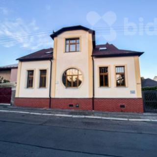 Pronájem rodinného domu 200 m² Kladno, Rooseveltova