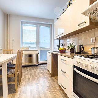 Pronájem bytu 3+1 82 m² Uherčice
