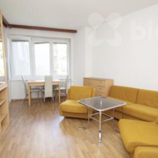 Pronájem bytu 2+kk 45 m² Praha
