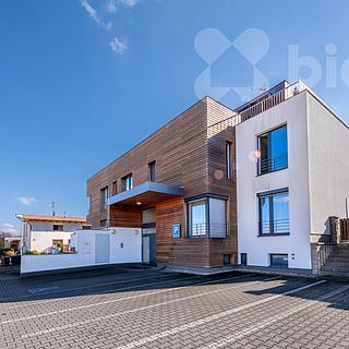 Pronájem bytu 2+kk 49 m² Hradec Králové Třebeš, Na Pastvinách