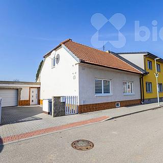 Prodej rodinného domu 107 m&sup2; Holasice