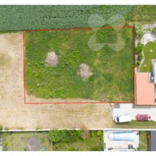 Prodej stavební parcely 998 m² Veliká Ves