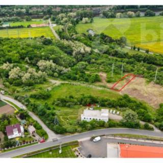 Prodej stavební parcely 933 m² Chvatěruby