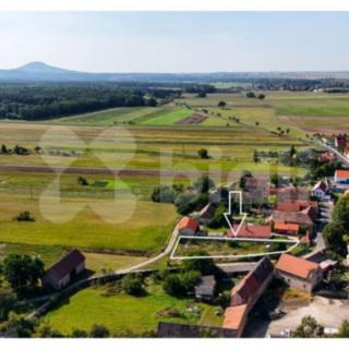 Prodej stavební parcely 1 000 m² Chodouny Lounky
