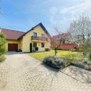 Prodej rodinného domu 208 m² Sadská, Lázeňská