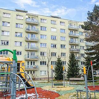 Pronájem bytu 2+1 50 m² Zlín Malenovice, třída 3. května