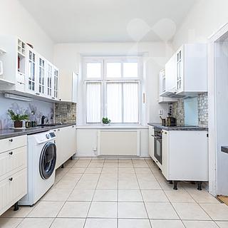 Prodej bytu 2+1 66 m² Nelahozeves