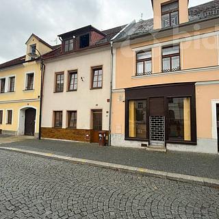 Prodej rodinného domu 189 m² Planá, náměstí Svobody