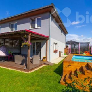 Prodej bytu 3+kk 81 m² Polerady