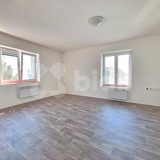Pronájem bytu 2+kk 40 m² Prosenice, U Nádraží