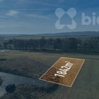 Prodej stavební parcely 1842 m² Lanžov