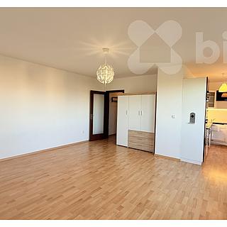 Pronájem bytu 1+kk, garsoniery 45 m² Chrudim