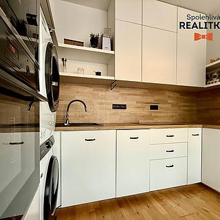 Pronájem bytu 1+kk a garsoniéry 32 m² Brno Královo Pole, Palackého třída