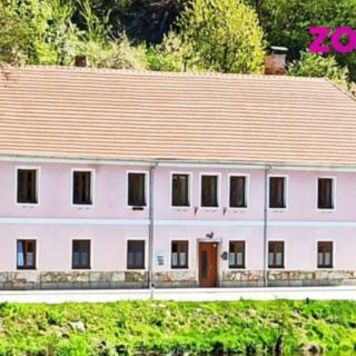Prodej hotelu a penzionu 455 m² Rožmberk nad Vltavou