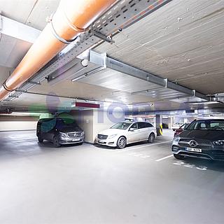 Pronájem parkovacího místa 18 m² Praha Vinohrady, Korunní