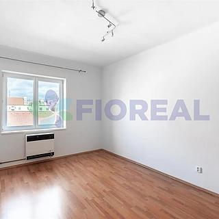 Pronájem bytu 2+kk 41 m² Praha Strašnice, Na hroudě