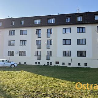 Prodej bytu 3+kk 74 m² Žiželice, Komenského