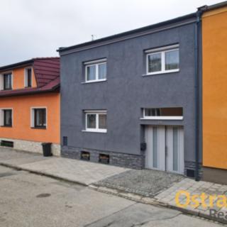 Pronájem rodinného domu 250 m² Olomouc