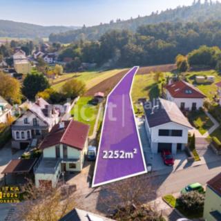 Prodej stavební parcely 2 252 m² Střelice, V Uličce