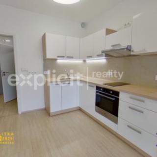 Pronájem bytu 1+kk a garsoniéry 33 m² Zlín, Křiby