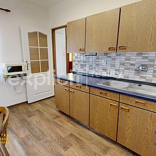 Pronájem bytu 1+1 32 m² Zlín Kostelec, Kamenitá