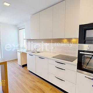 Pronájem bytu 3+1 78 m² Zlín Prštné, Jiráskova