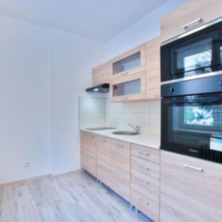 Pronájem bytu 2+1 58 m² Aš, Palackého