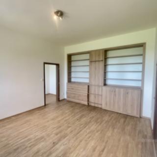 Pronájem bytu 2+1 55 m² Veselí nad Moravou