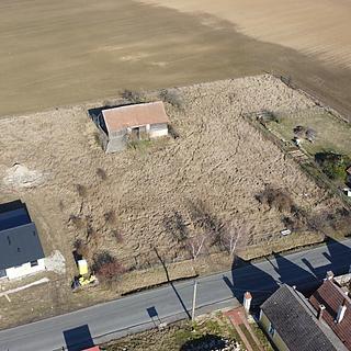 Prodej stavební parcely 2 936 m² Újezd