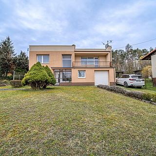 Prodej rodinného domu 270 m&sup2; Jedovnice