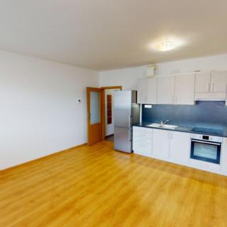 Pronájem bytu 1+kk a garsoniéry 37 m² Zlín, Zelinova