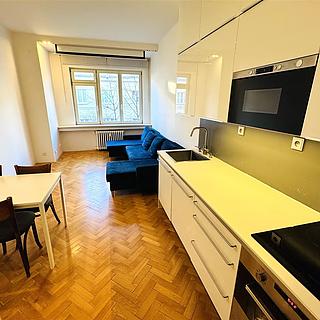 Pronájem bytu 2+kk 50 m² Praha