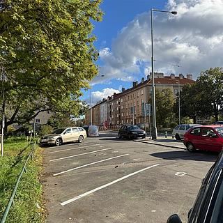 Pronájem parkovacího místa 13 m² Praha Strašnice, Černokostelecká
