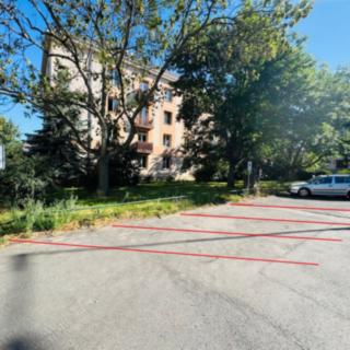 Pronájem parkovacího místa 13 m² Praha