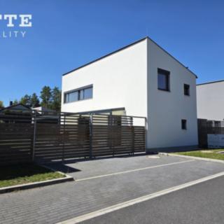 Pronájem rodinného domu 108 m² Plzeň Valcha, Ledňáčková