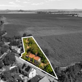 Prodej stavební parcely 1 803 m² Vraný