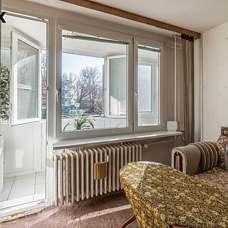 Prodej bytu 3+1 72 m² Jesenice, V Lázních