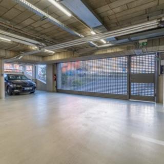 Pronájem parkovacího místa 15 m² Praha Střížkov, Zakšínská