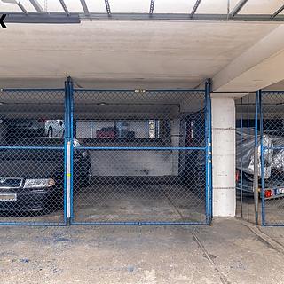 Prodej parkovacího místa 12 m&sup2; Praha