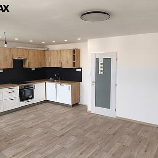Pronájem bytu 3+kk 75 m&sup2; Praha
