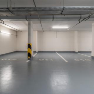 Pronájem parkovacího místa 15 m² Praha
