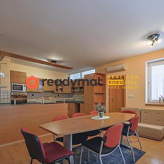 Pronájem bytu 4+kk 112 m² Dubňany, Hodonínská